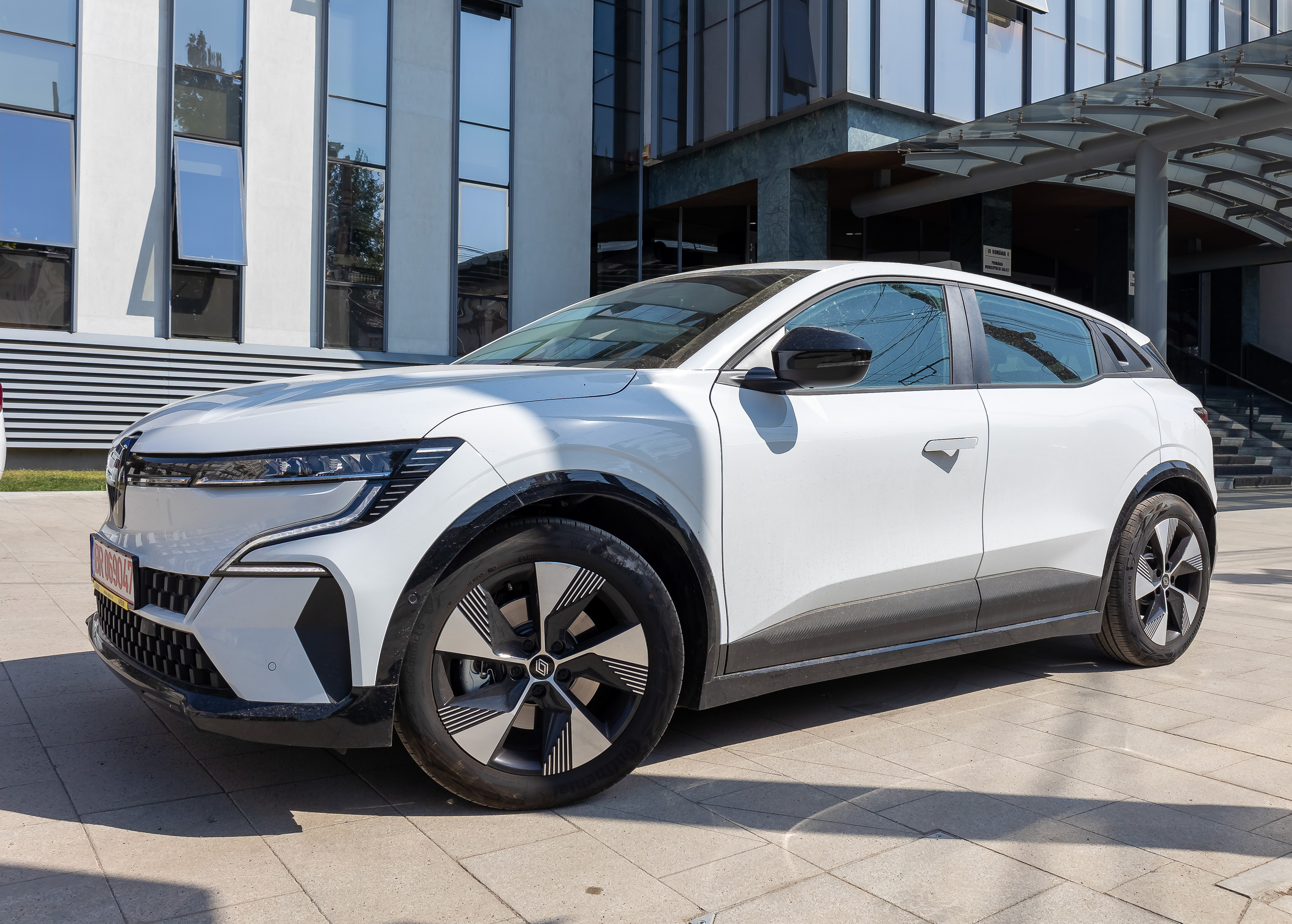 Primele mașini electrice au ajuns la Primăria Galați