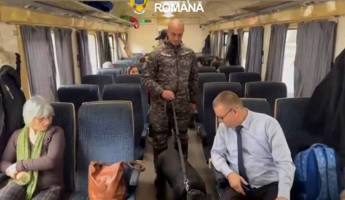 Poliția a dat un potop de amenzi rutiere într-o razie feroviară