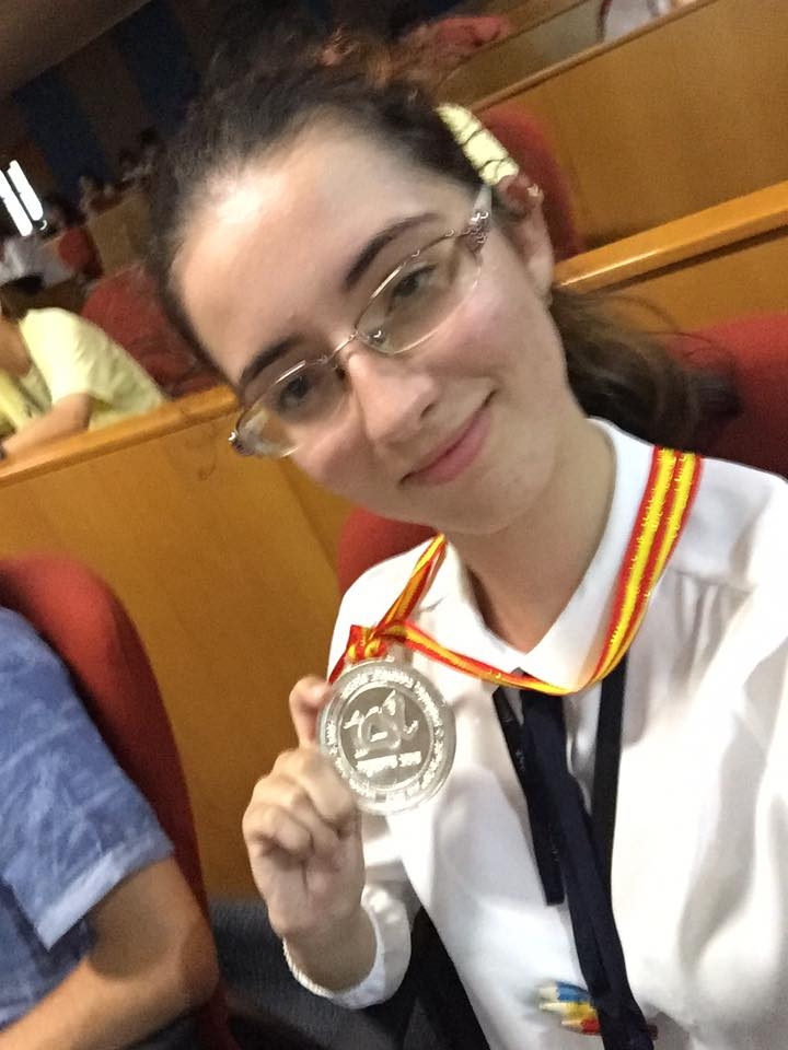 O gălăţeancă de Oxford, MEDALIATĂ cu argint internaţional