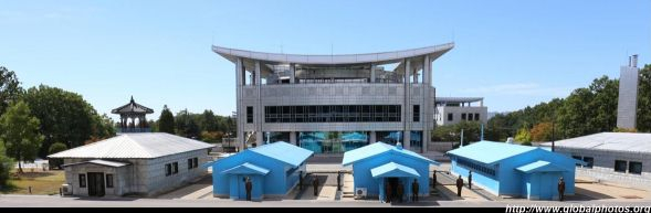 Şeful Pentagonului, la frontiera coreeană