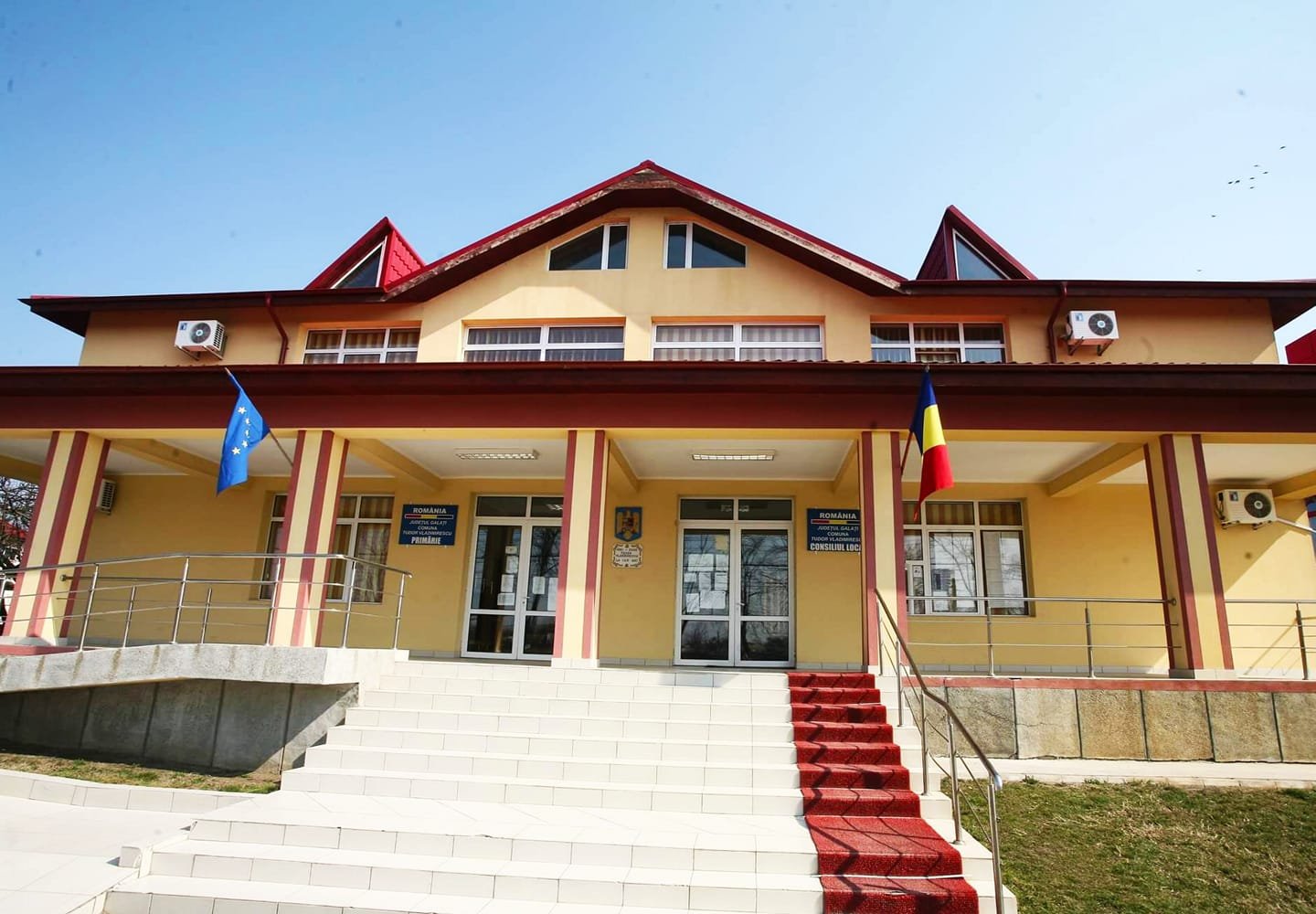 Tablete școlare, asfaltări și iluminat public, pe lista de priorități