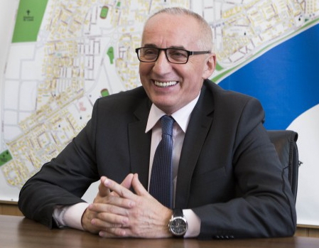 PRIMARUL, la Madrid/ INVESTITORI spanioli, interesaţi de TUNELUL pe sub DUNĂRE