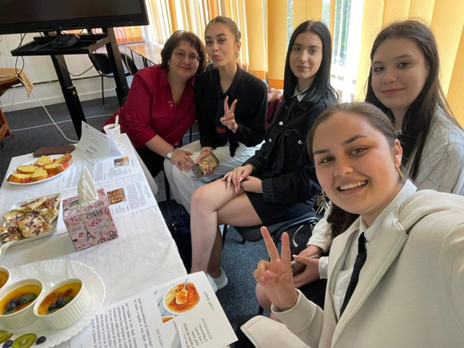 De pe băncile liceului, în laboratoarele Facultății de Ingineria Alimentelor. Parteneriat experimental la Colegiul „Virgil Madgearu”