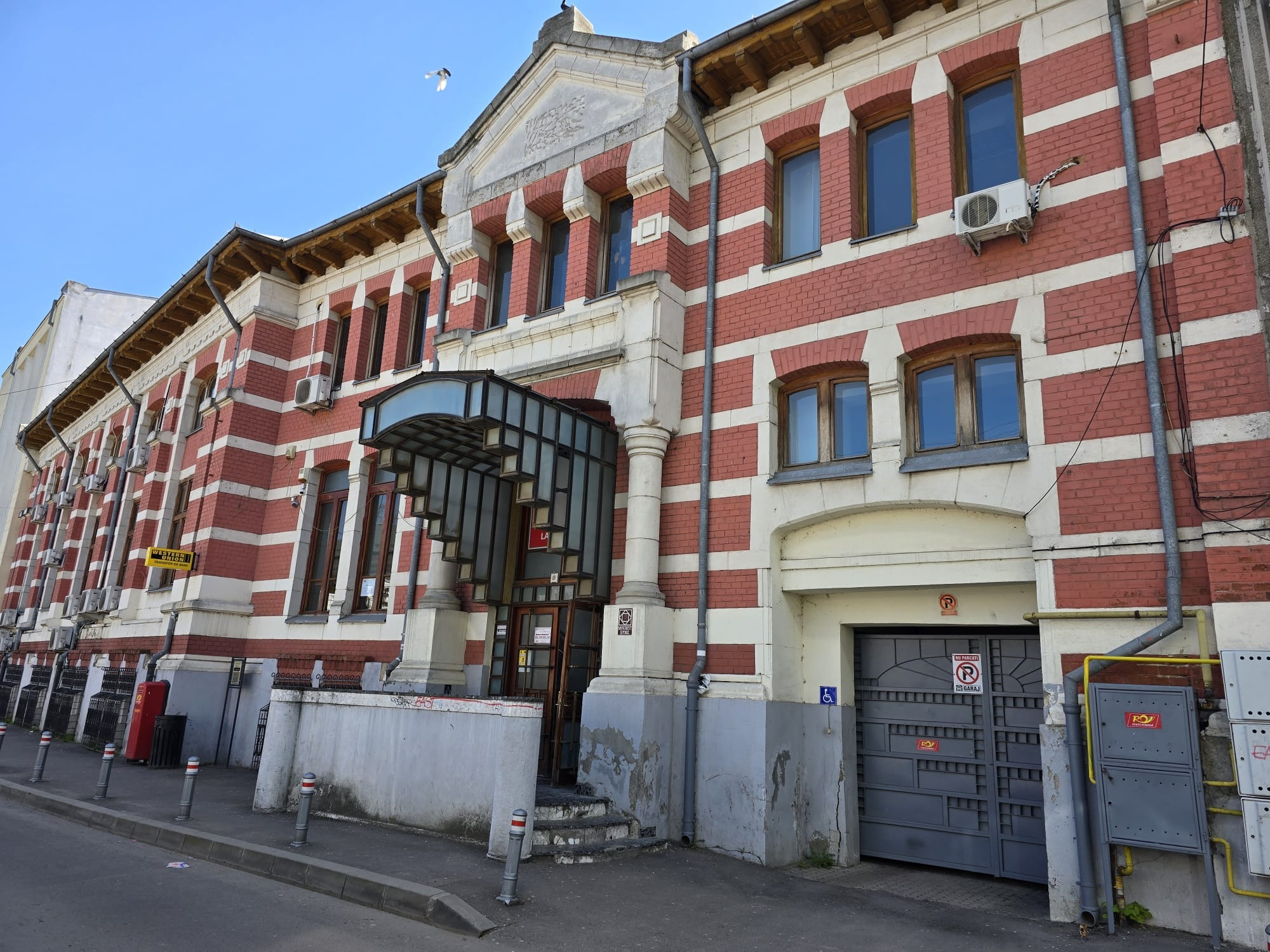 Palatul Poștelor din Galaţi ar putea deveni afacere privată (Galerie FOTO)