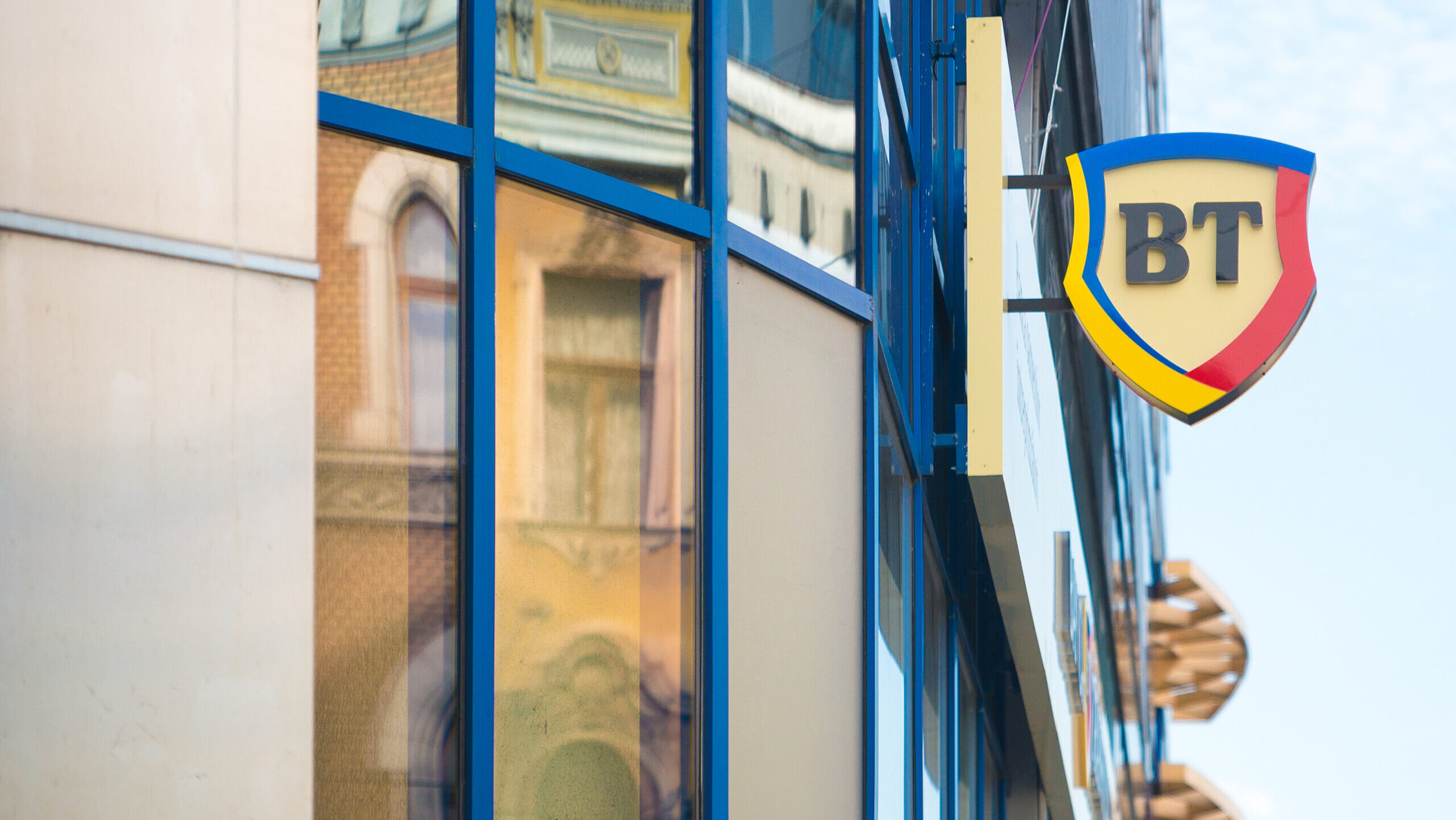 Preluarea OTP de către Banca Transilvania, autorizată