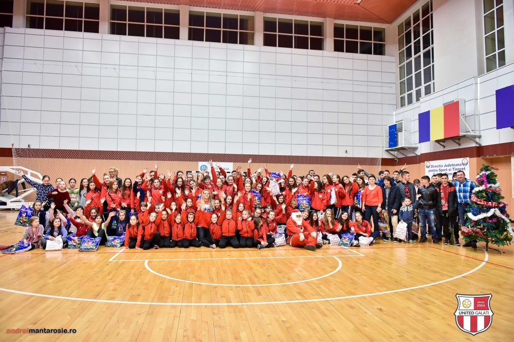 Sărbătoare la United, cu Moş Crăciun