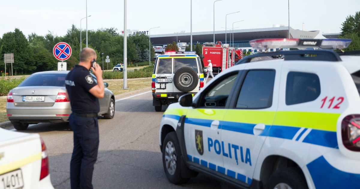 Trei miniștri, demisii după incidentul de pe aeroport