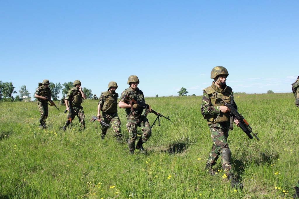 500 de MILITARI din opt ţări se antrenează la Smârdan