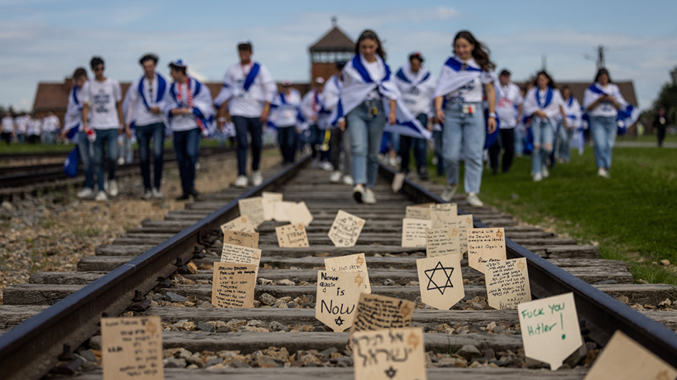 80 de ani de la eliberarea lagărului de la Auschwitz