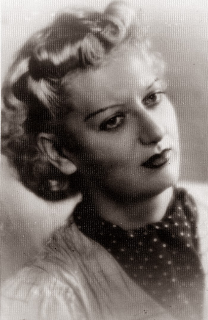 Album de artă consacrat graficienei Marga Ştefănescu