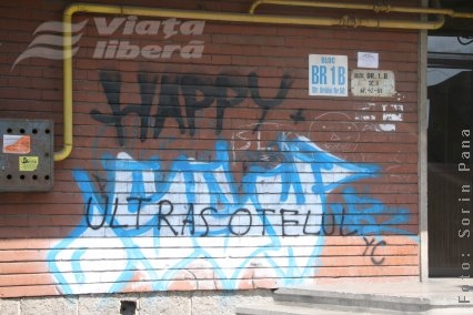 Graffiti pe toate gardurile