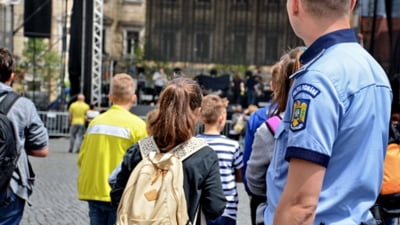 Acţiuni de prevenţie ale polițiştilor în mijlocul liceenilor gălăţeni