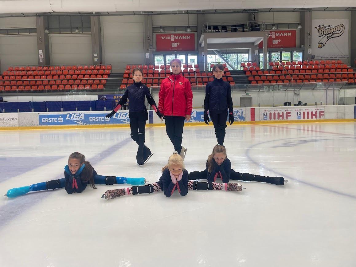 Sportivi gălăţeni la un concurs internațional de patinaj artistic