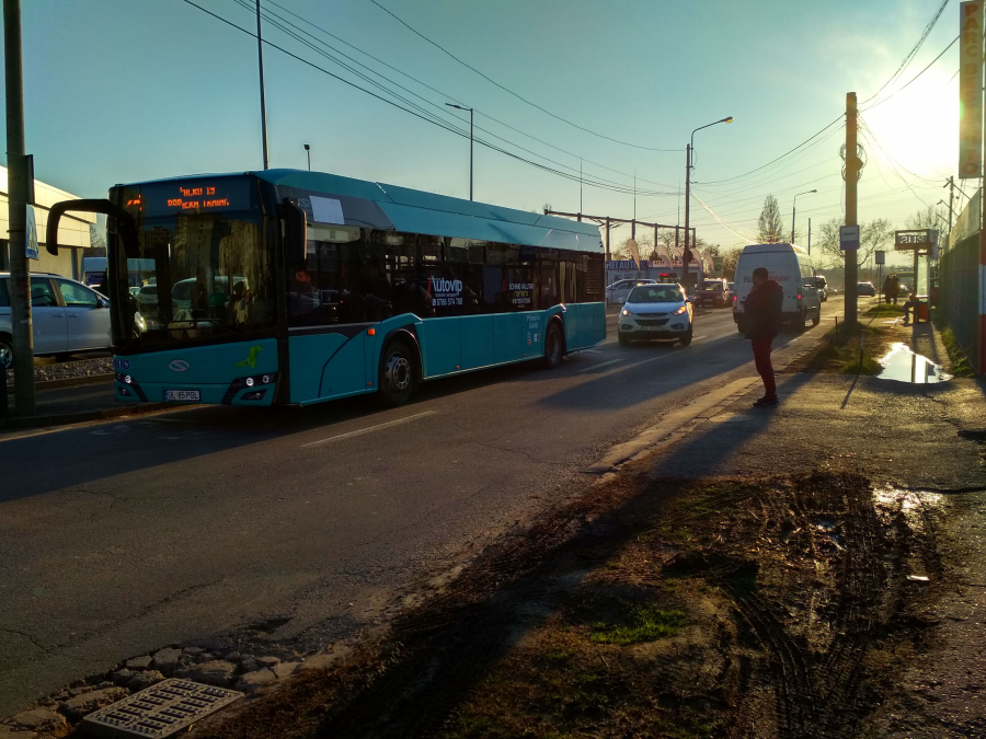 Traseu de autobuz modificat pentru lucrări de asfaltare