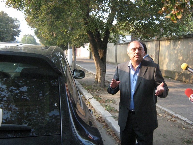 Tribunalul Galaţi a decis: Primarul Craiovei nu poate ieşi din ţară