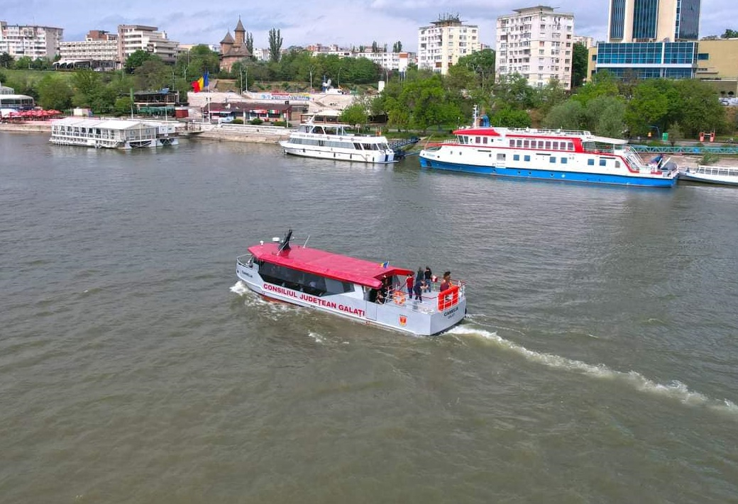 Noi curse de agrement pe Dunăre cu nava „Camelia”