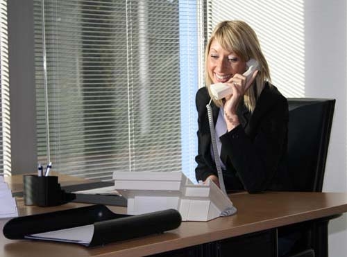 Femeile debutante în afaceri vor primi finanţare nerambursabilă de până la 10.000 euro de la stat