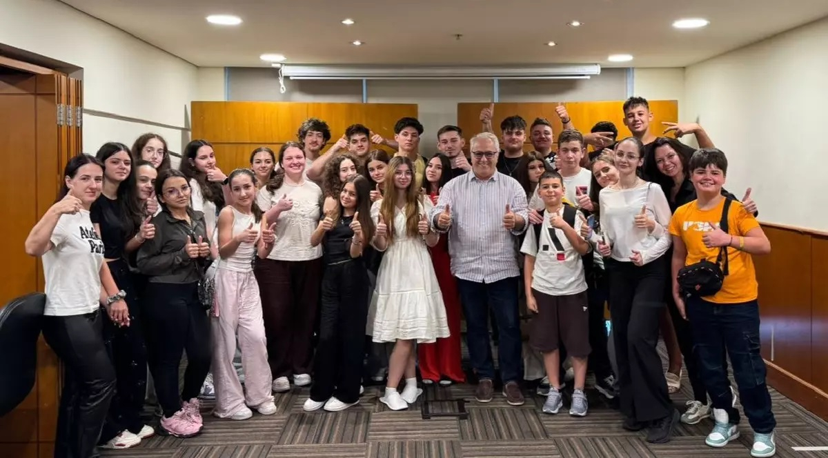 Elevii din Focșani blocați în Dubai sunt în siguranță