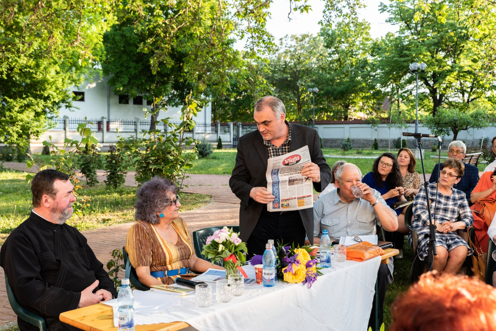 Cenaclul „Noduri & Semne” la Muzeu, să re-ia... Lumină!