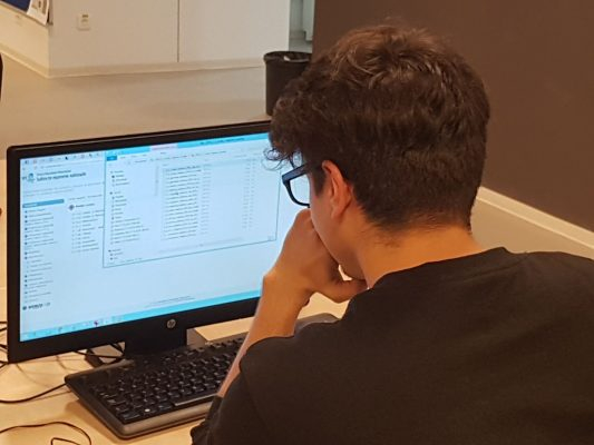 Aproape 600 de beneficiari la „Bani de liceu”