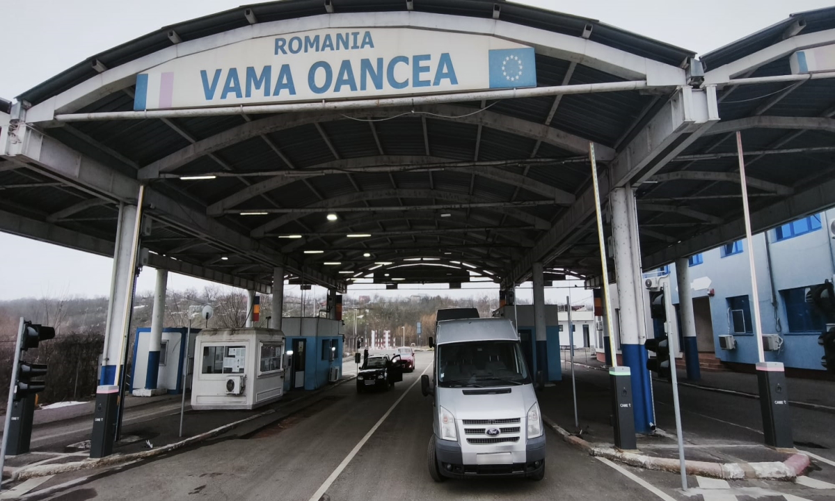 A încercat să treacă vama cu un microbuz radiat