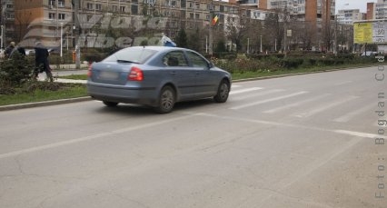 Zdrobită de Skoda, pe zebra de la Stirex