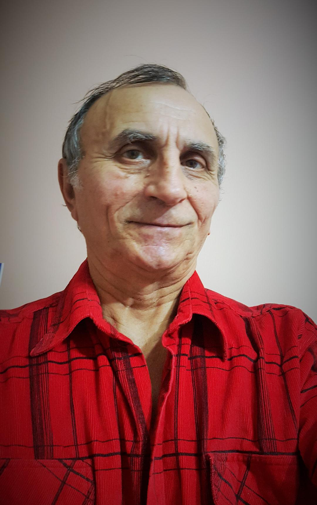 Gheorghe Nour, poliţistul care însufleţeşte lemnul şi piatra