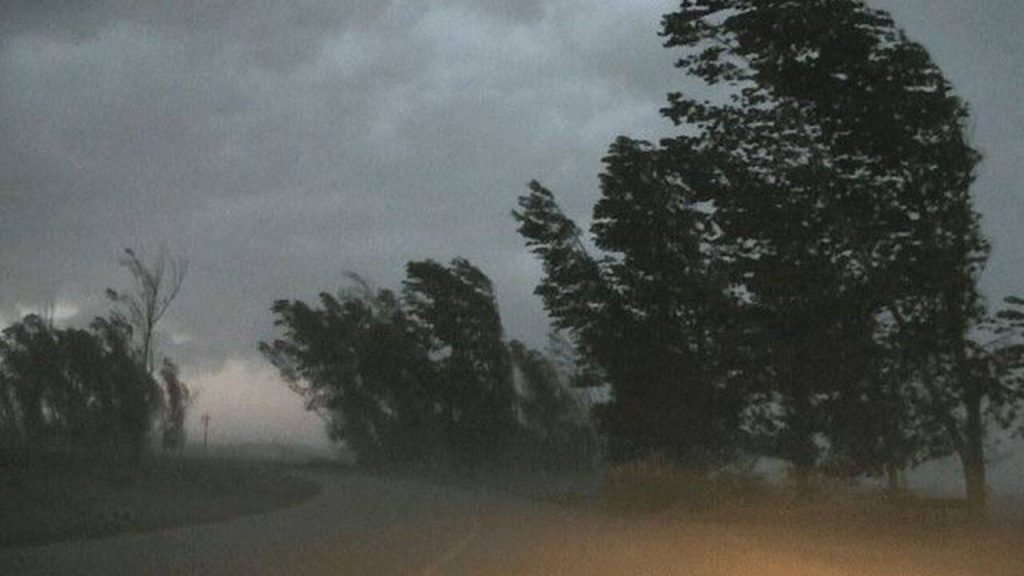Avertizare meteo pentru Galați. Cod galben de vânt puternic