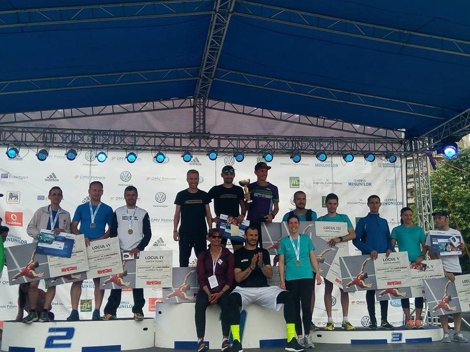 "Aşii alergării", la două minute de podium la Semimaratonul Bucureşti