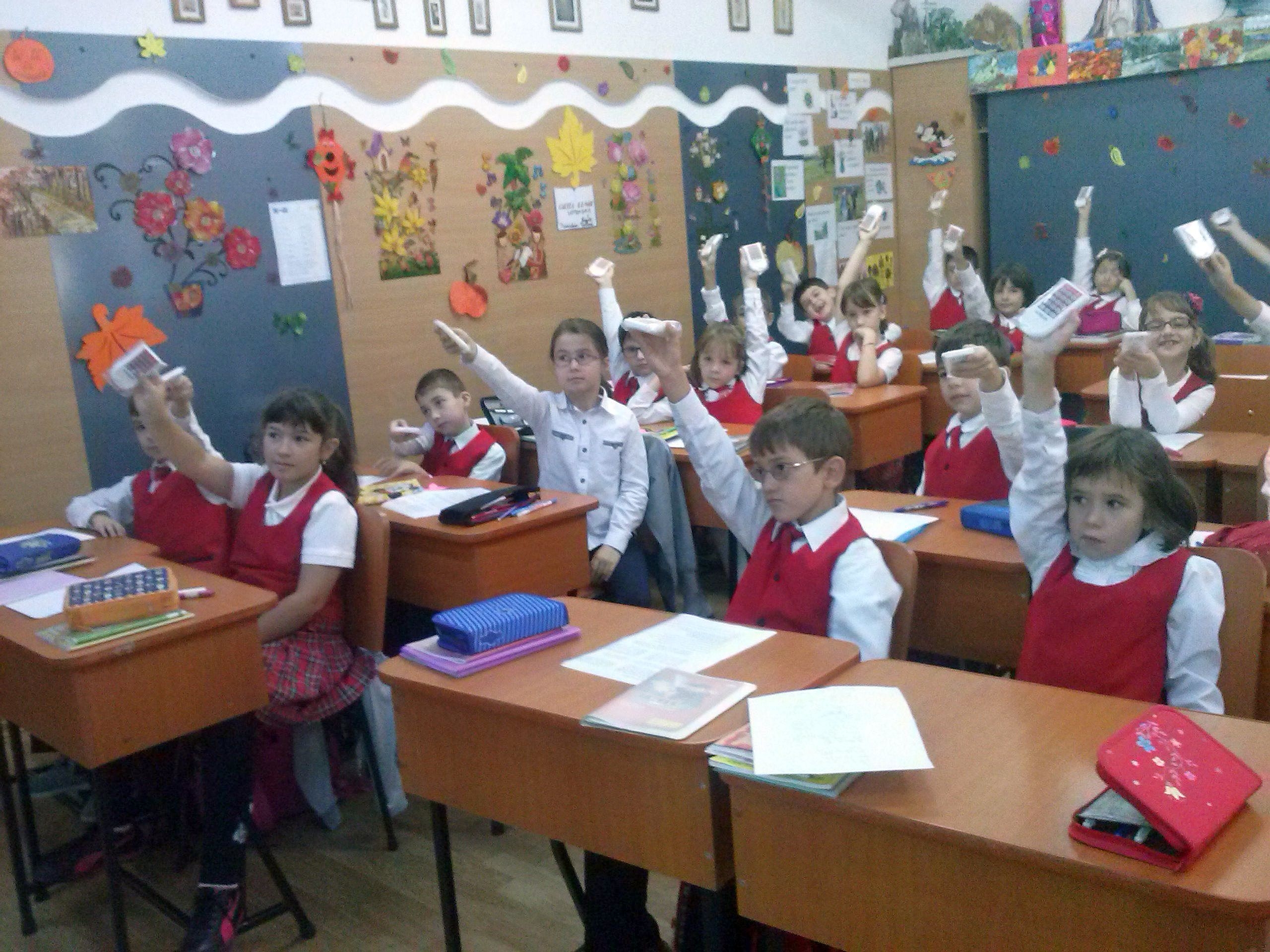 INEDIT/ Educaţie ca la NASA, prin telecomandă, la o şcoală din Galaţi