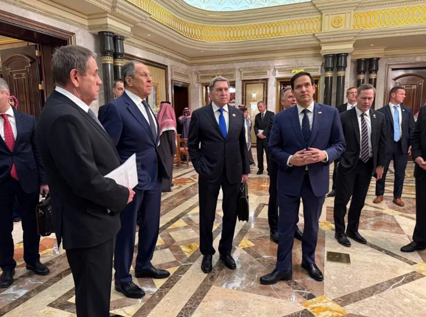 SUA și Rusia, primele negocieri la nivel înalt privind viitorul Ucrainei