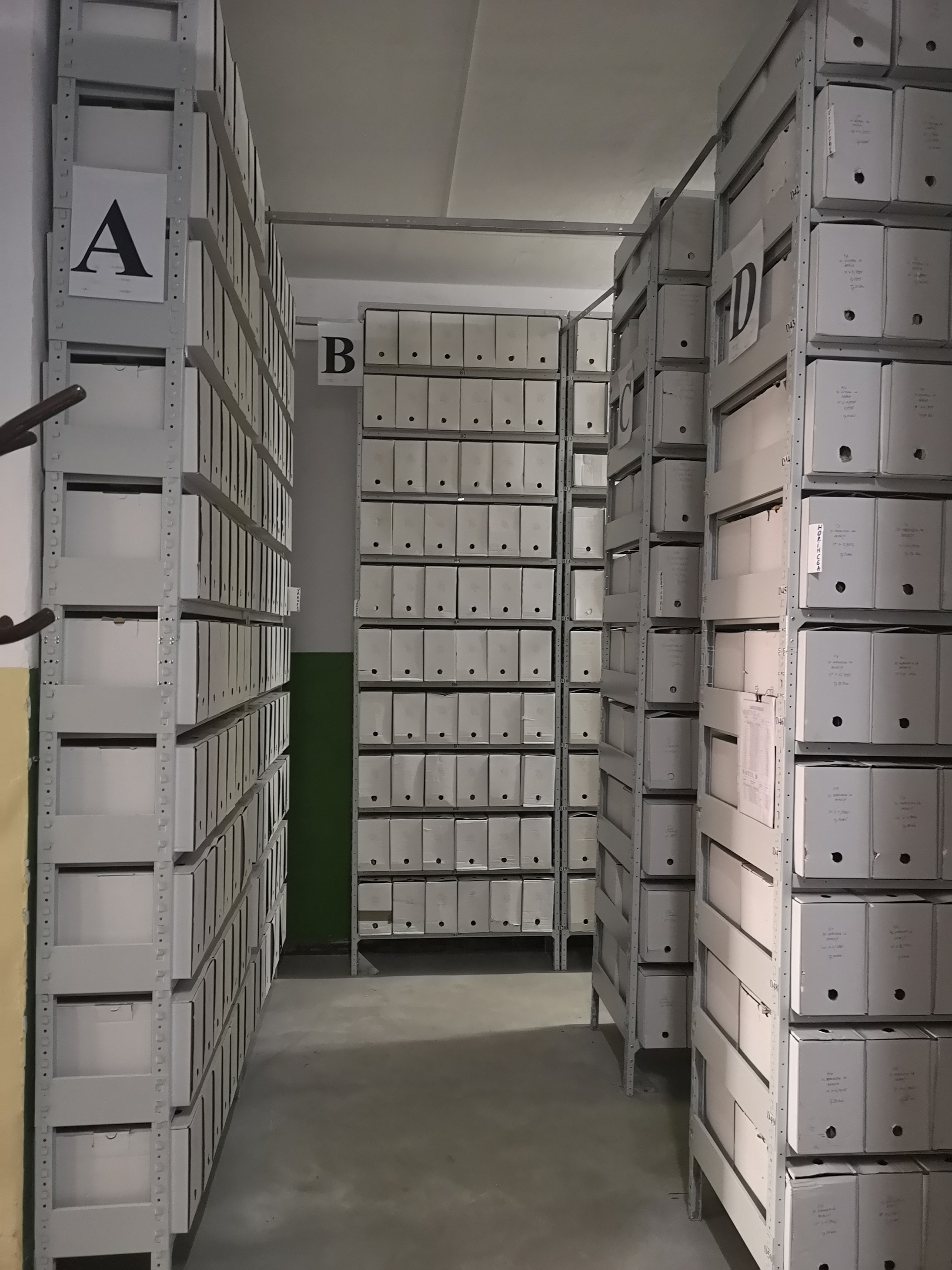 Ce taxe sunt la „depozitul de cărți de muncă” din Galați al firmei Montero