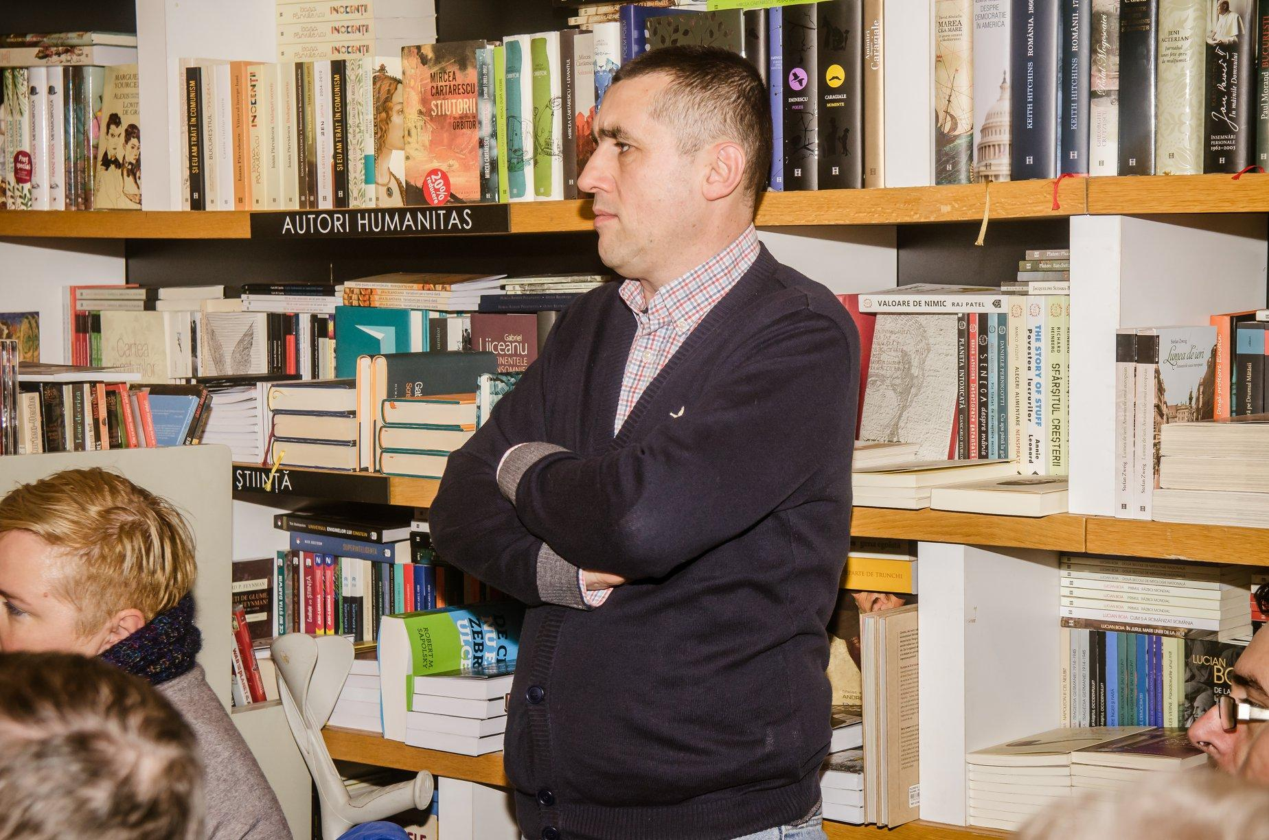 CRONICĂ DE CENACLU | 23 August – ziua forței personajului colectiv