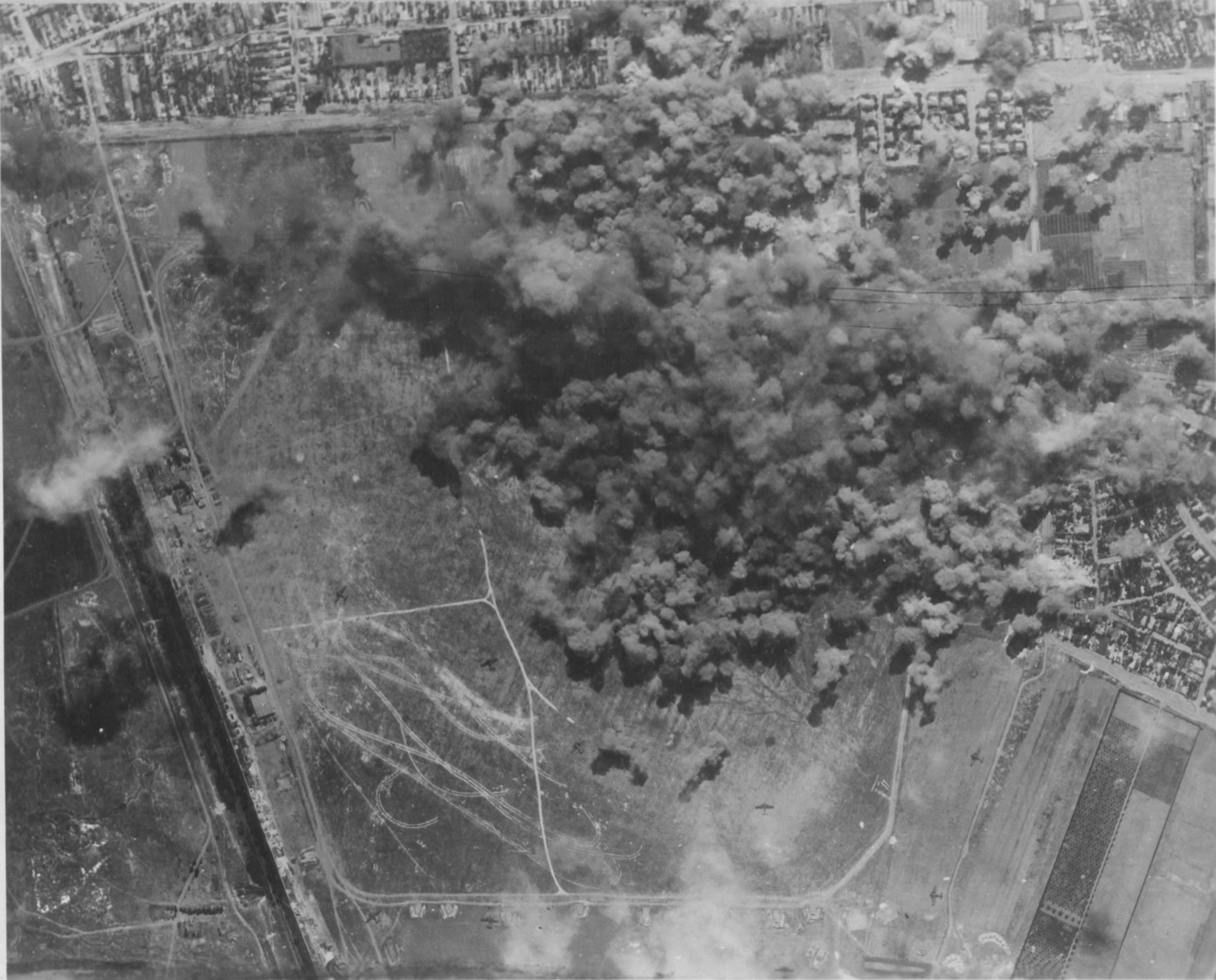 Istoria specială a bombardamentelor din anii '40: Apocalipsa Galaţiului, oraşul-martir (I)