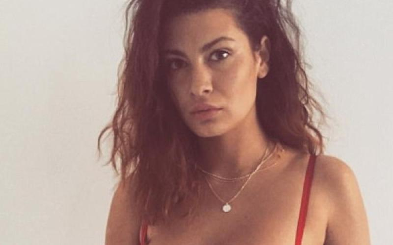 Concediată pentru amor cu clientul