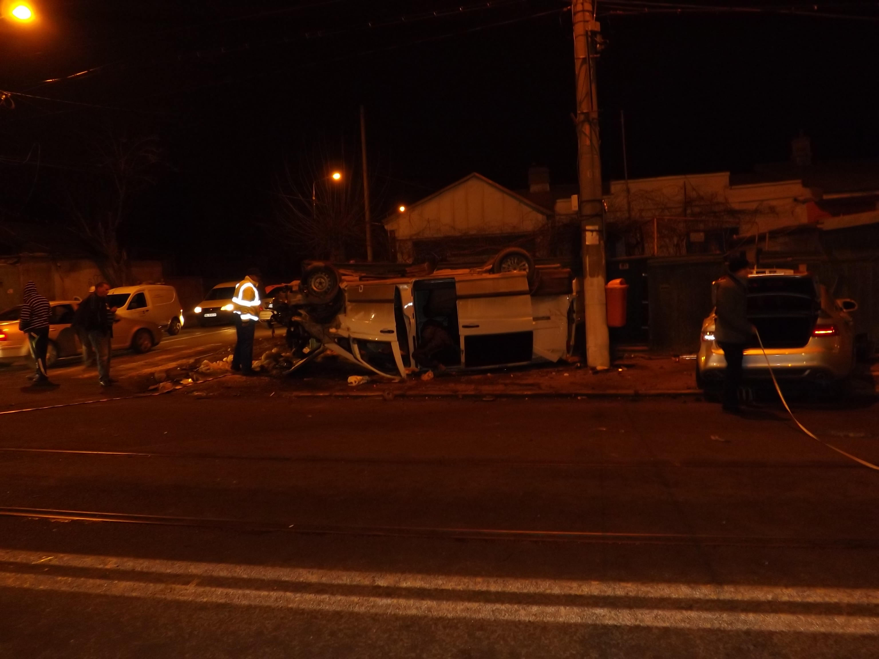 UPDATE Şoferul care a rănit cinci persoane, după care a fugit de la locul accidentului, s-a predat 