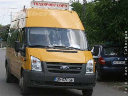E nevoie de încă 7 microbuze şcolare în judeţ