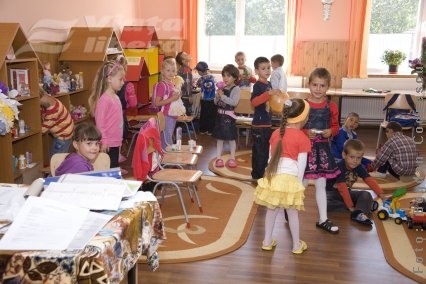 Grădiniţele de stat - supra-aglomerate, dar corecte