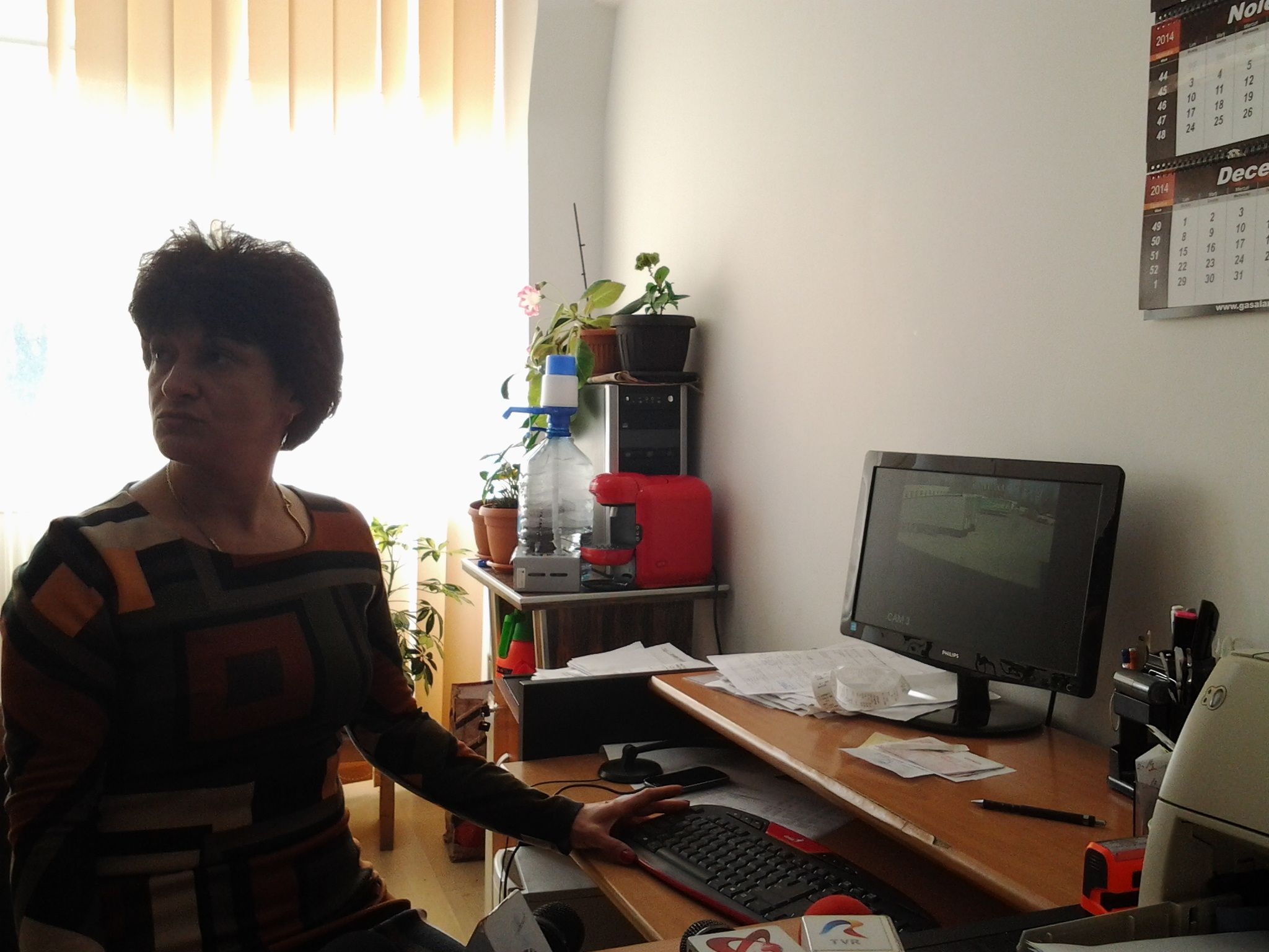 VIDEO/ Gălăţeancă JEFUITĂ în timpul programului. Hoţul a fost suprins de CAMERELE DE SUPRAVEGHERE