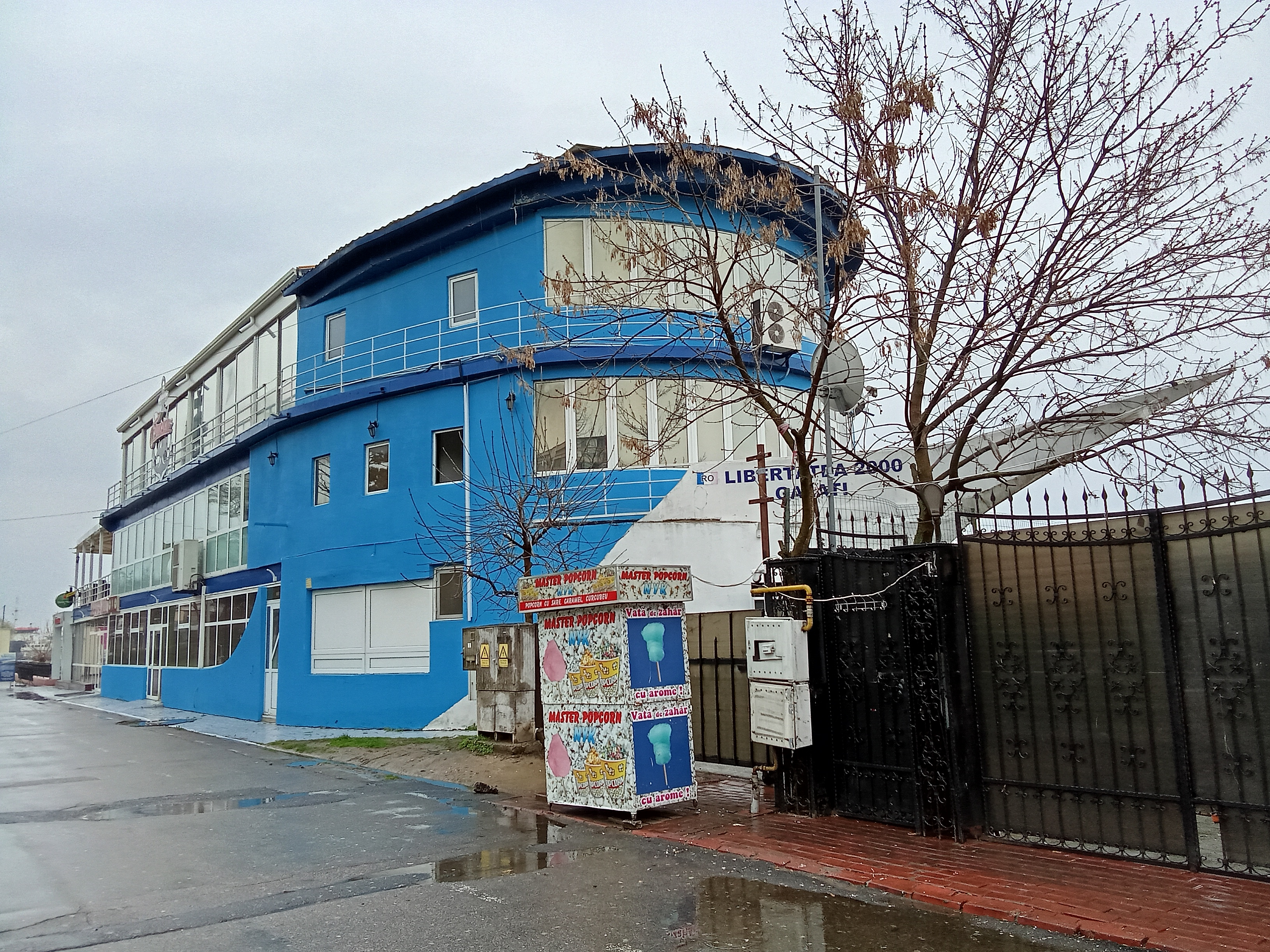 Muzeu al kitschului pe Faleza Inferioară