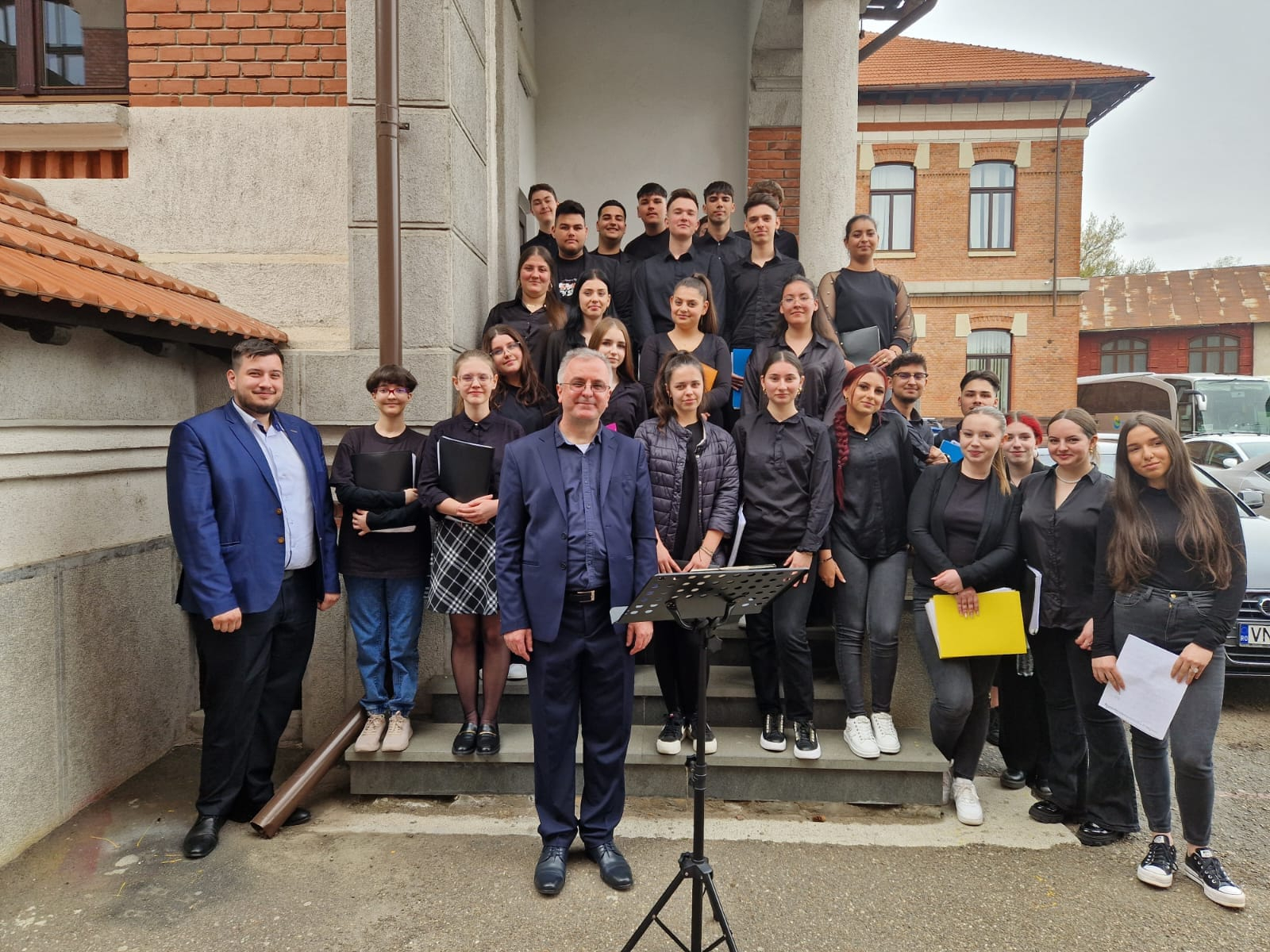 Elevii de la Liceul de Arte "Dimitrie Cuclin", primii la faza zonală a Olimpiadei Naţionale Corale