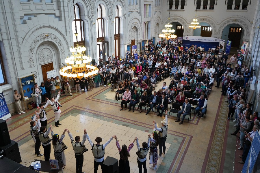 Studenţii internaţionali sărbătoresc diversitatea culturală la Universitate