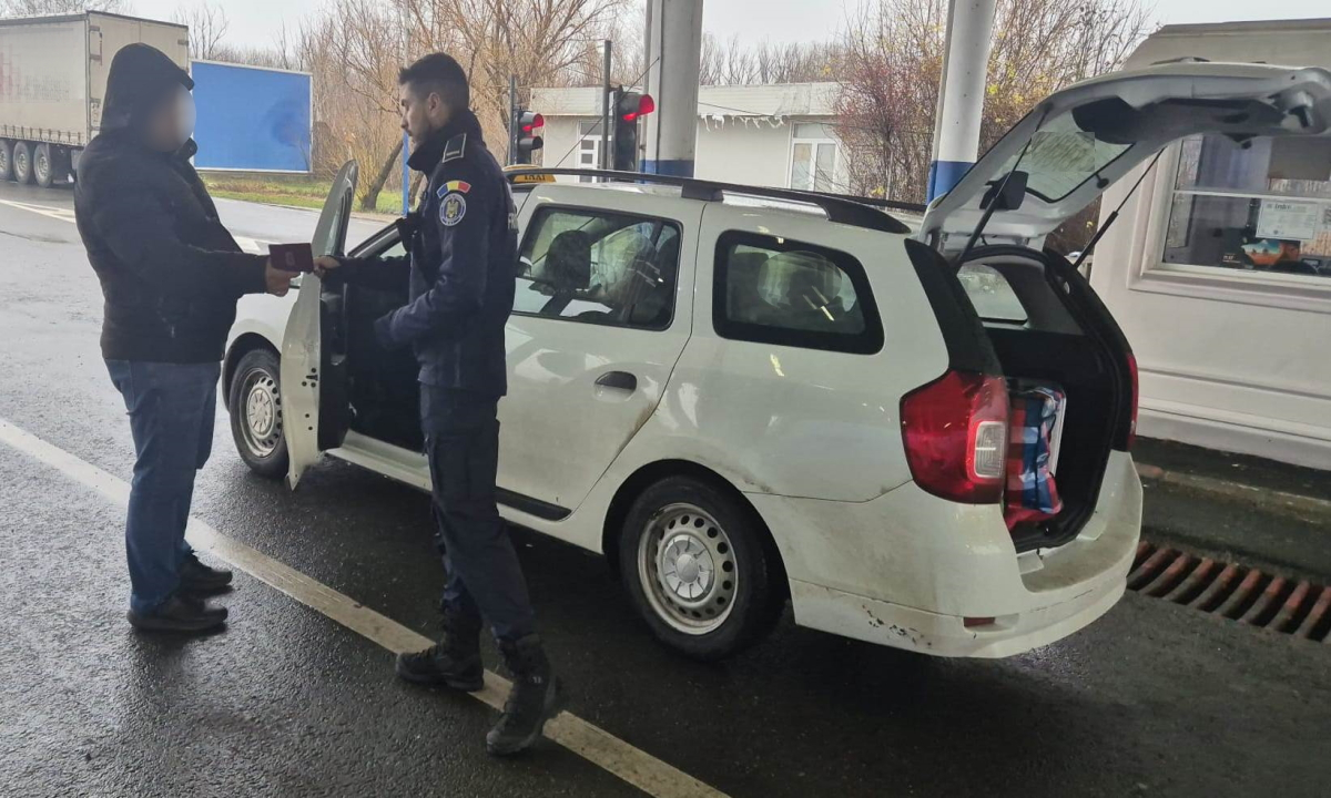 La volan, fără drept de a conduce