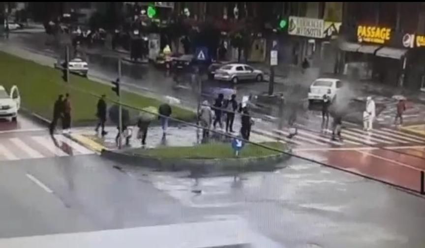 Un nou accident în traficul infernal din Țiglina. Doi tineri au fost „luați” pe trecere