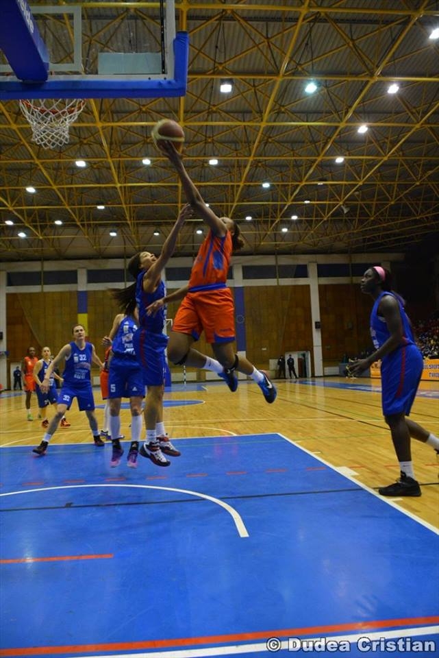BASCHET FEMININ/ Phoenix ”U” a pierdut în faţa liderului (FOTO)