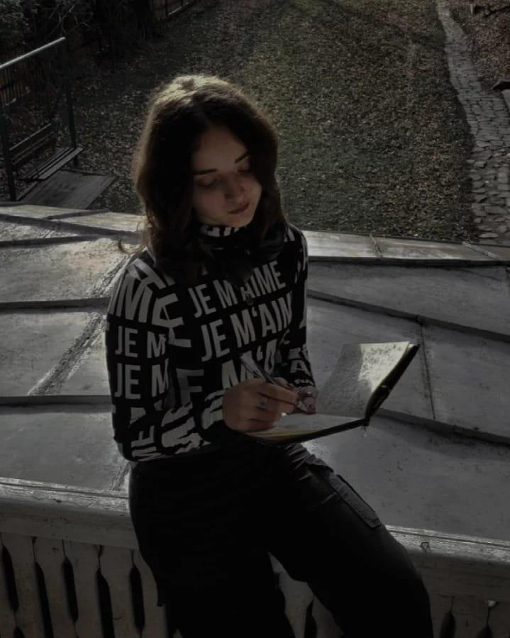 Cenaclul „Noduri şi Semne”. Ludicul filozofic sau filozofia ludicului