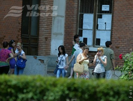 Doar 101 dintre profesori şi-au luat post