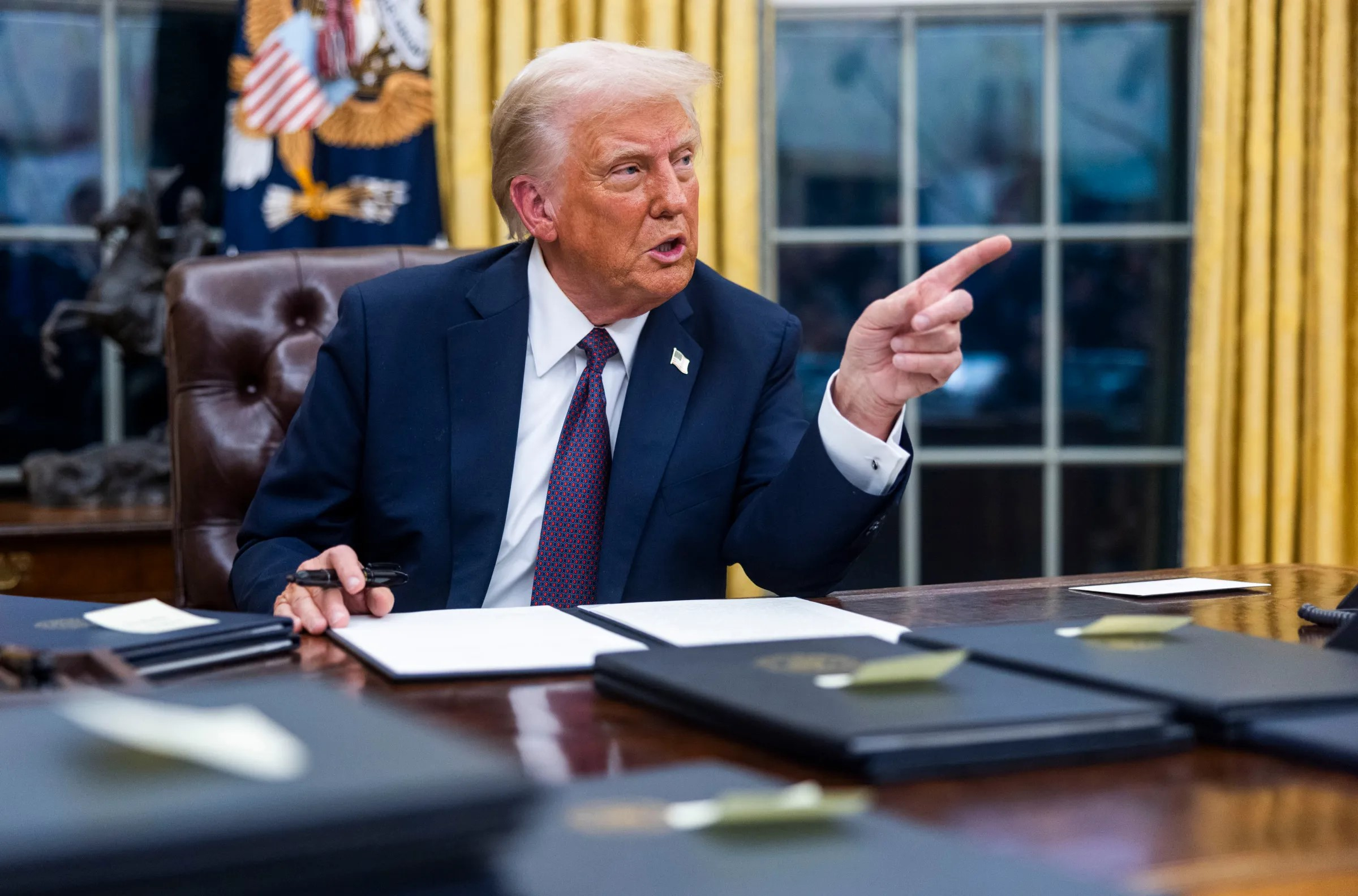 Trump proclamă că există doar două sexe biologice: masculin și feminin