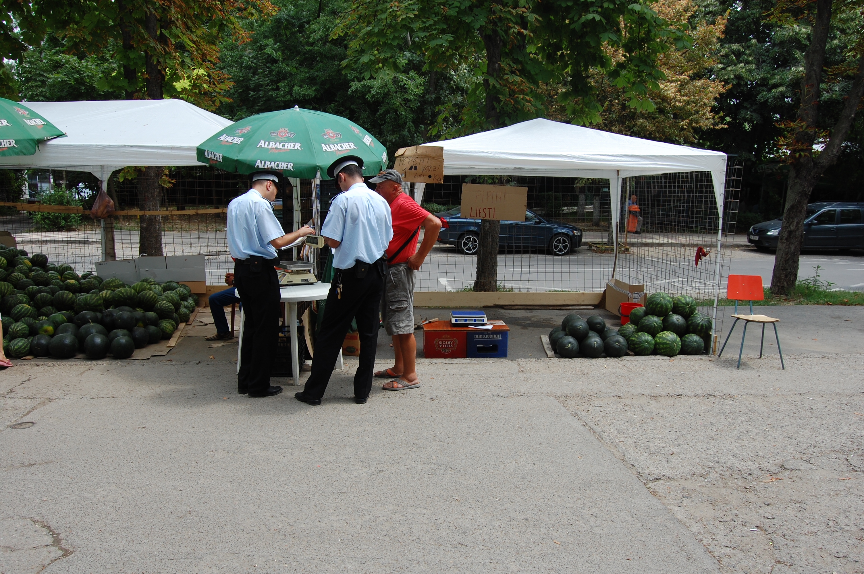 Comercianţii de pepeni, în vizorul poliţiştilor