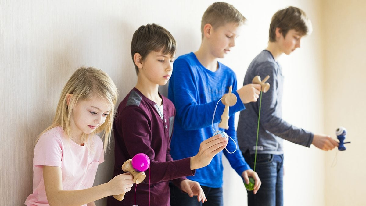 Cu puțin noroc, poate ne intră kendama de treflă